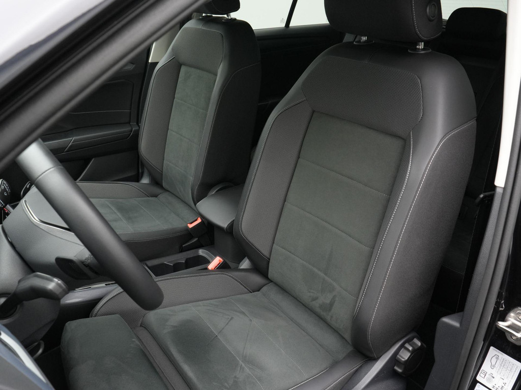 Volkswagen T-Roc (JGF66V) met abonnement