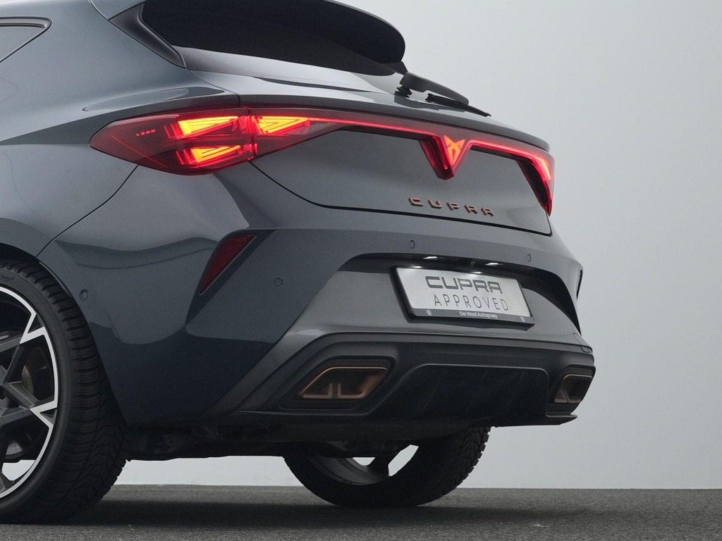 CUPRA Leon (HXB38V) met abonnement