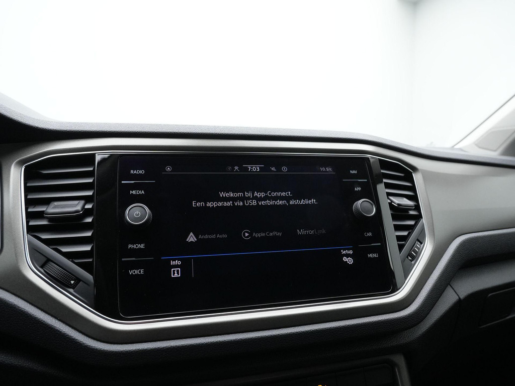 Volkswagen T-Roc (N828XL) met abonnement