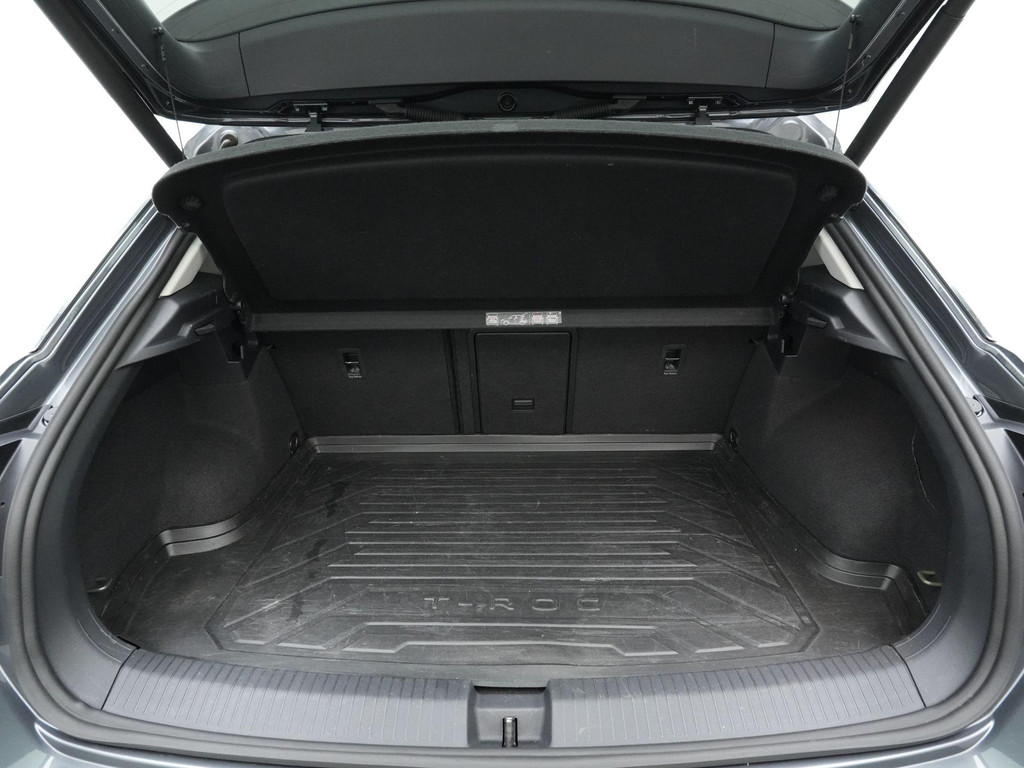 Volkswagen T-Roc (N828XL) met abonnement