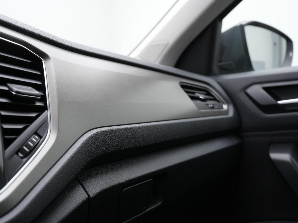 Volkswagen T-Roc (N828XL) met abonnement
