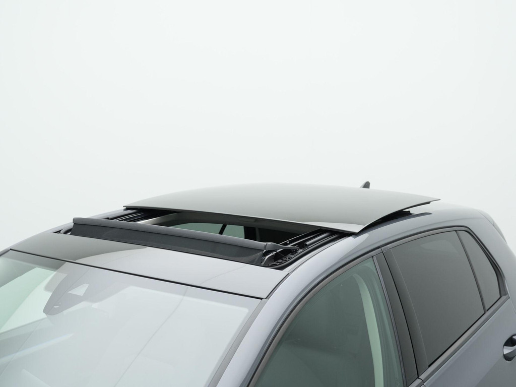 Volkswagen Golf (HTL24J) met abonnement