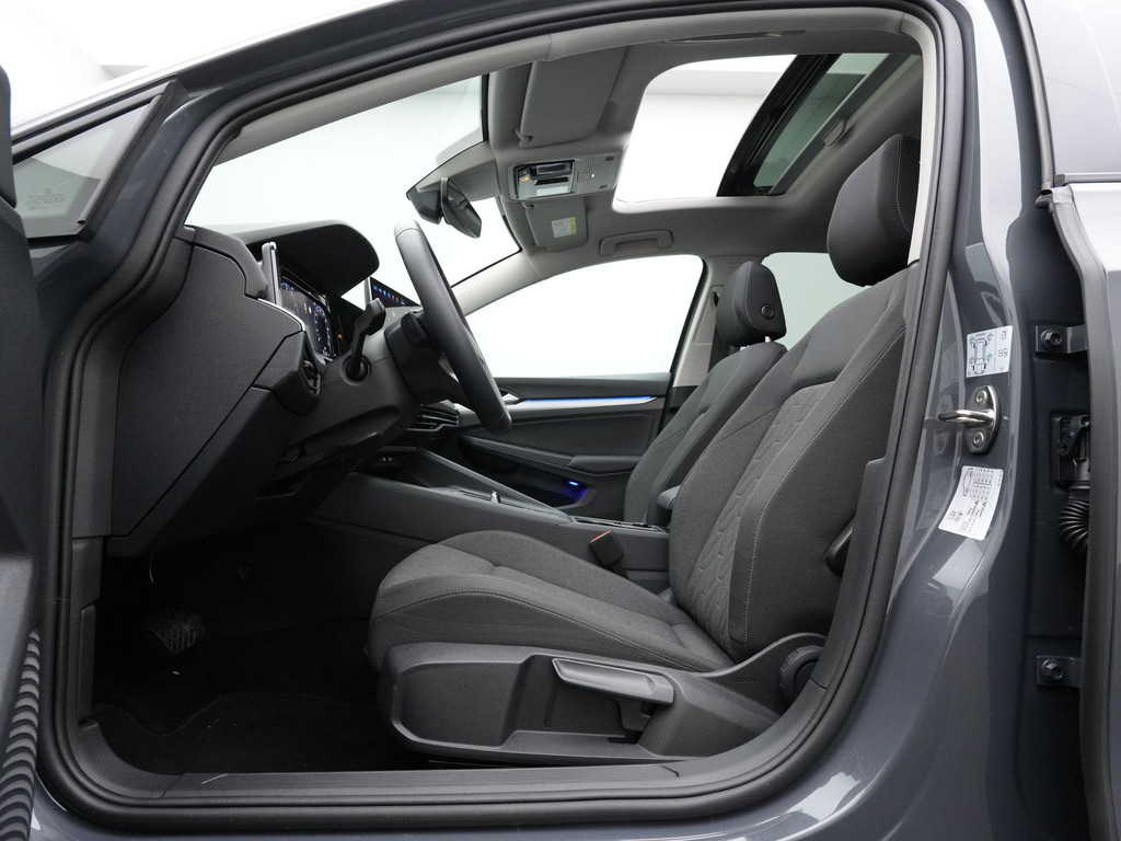 Volkswagen Golf (HTL24J) met abonnement