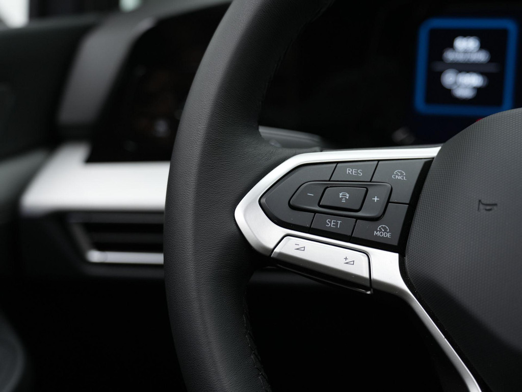 Volkswagen Golf (HTL24J) met abonnement
