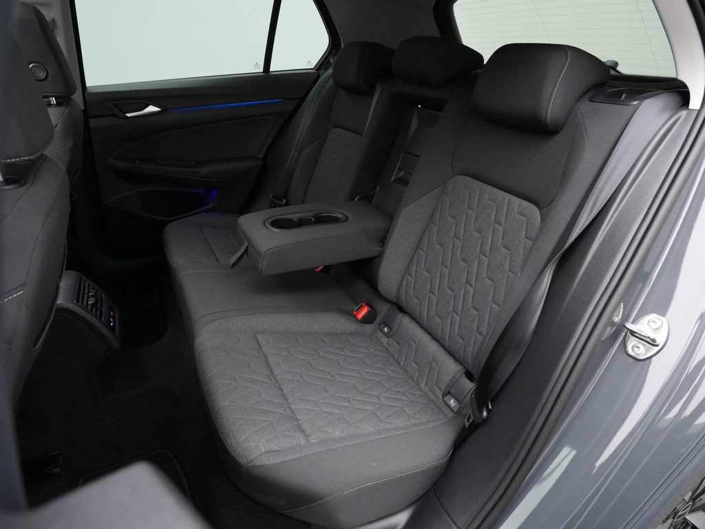 Volkswagen Golf (HTL24J) met abonnement