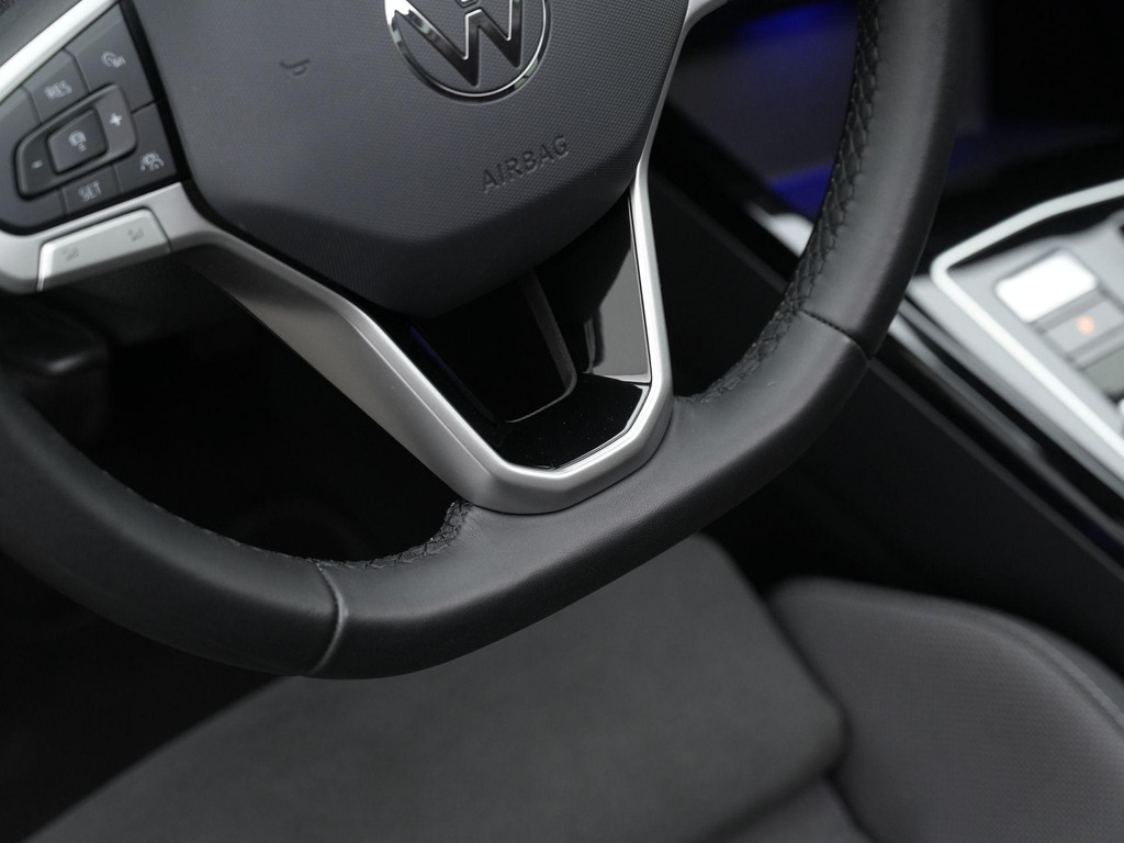 Volkswagen Golf (KJX19F) met abonnement