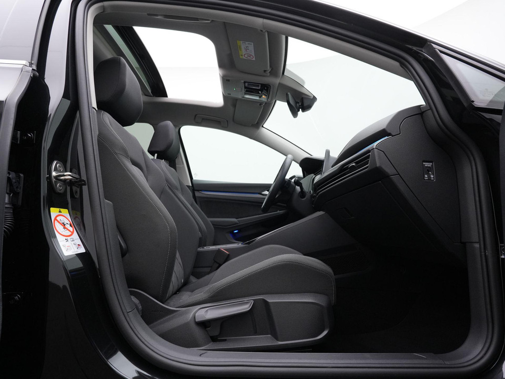 Volkswagen Golf (KJX19F) met abonnement