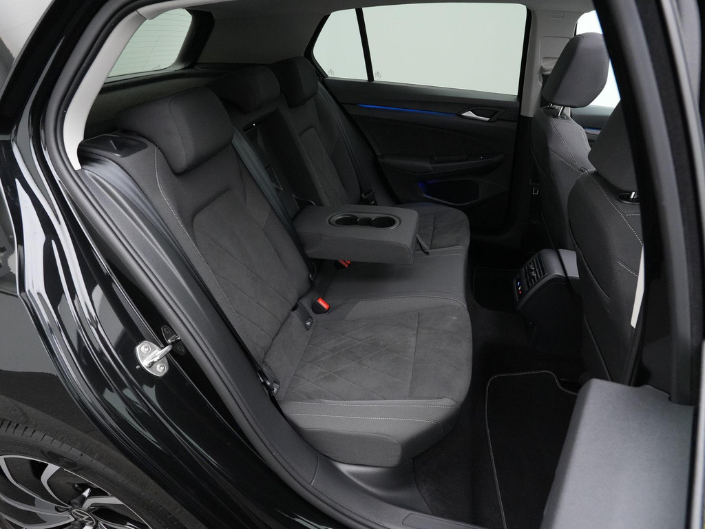 Volkswagen Golf (KJX19F) met abonnement