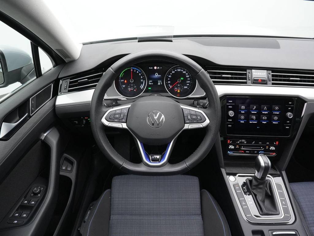 Volkswagen Passat (KJK05L) met abonnement