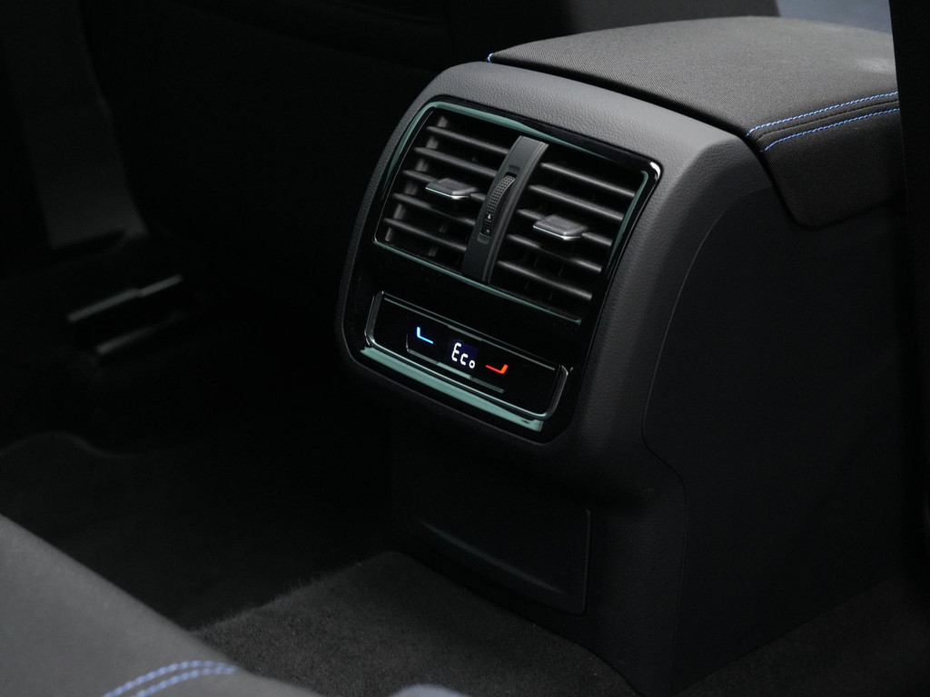 Volkswagen Passat (KJK05L) met abonnement