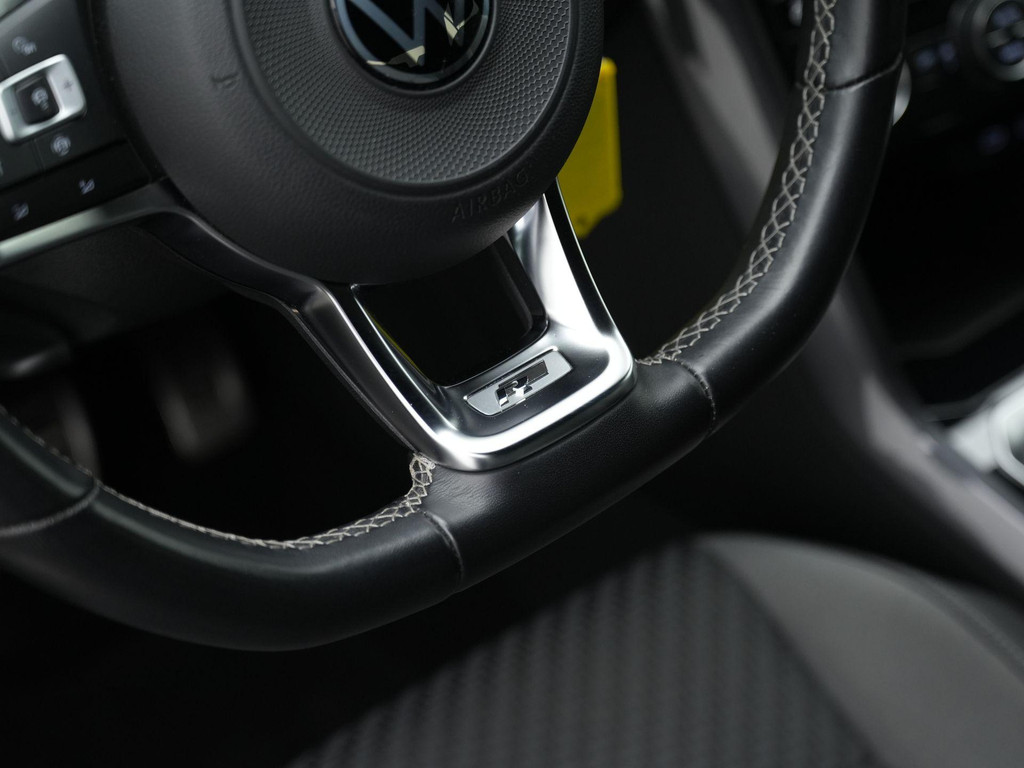 Volkswagen T-Roc (KGP96N) met abonnement