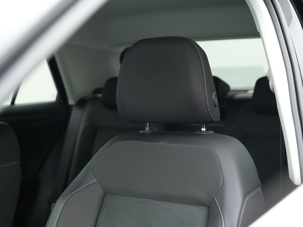 Volkswagen T-Roc (KJP92K) met abonnement