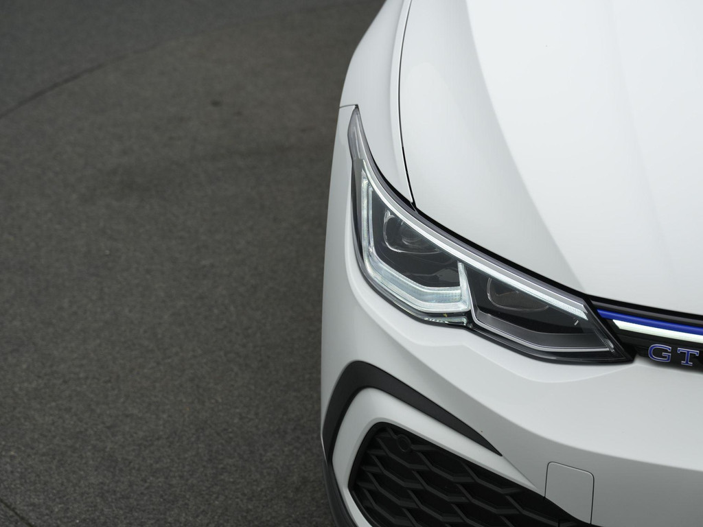 Volkswagen Golf GTE (KJJ69J) met abonnement