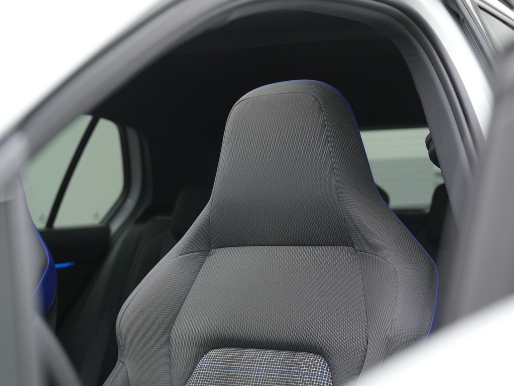 Volkswagen Golf GTE (KJJ69J) met abonnement