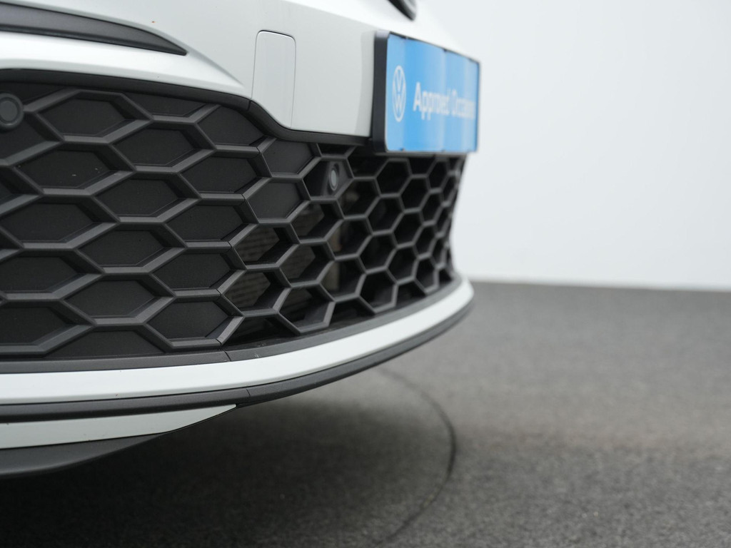 Volkswagen Golf GTE (KJJ69J) met abonnement