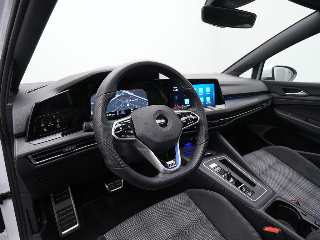 Volkswagen Golf GTE (KJJ69J) met abonnement
