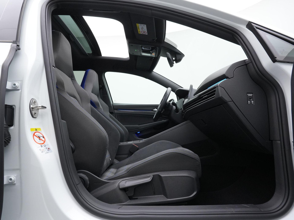 Volkswagen Golf GTE (KJJ69J) met abonnement