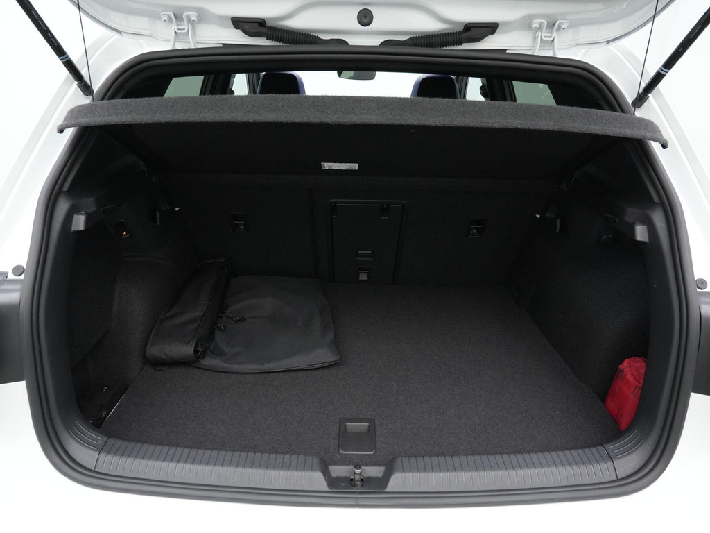 Volkswagen Golf GTE (KJJ69J) met abonnement