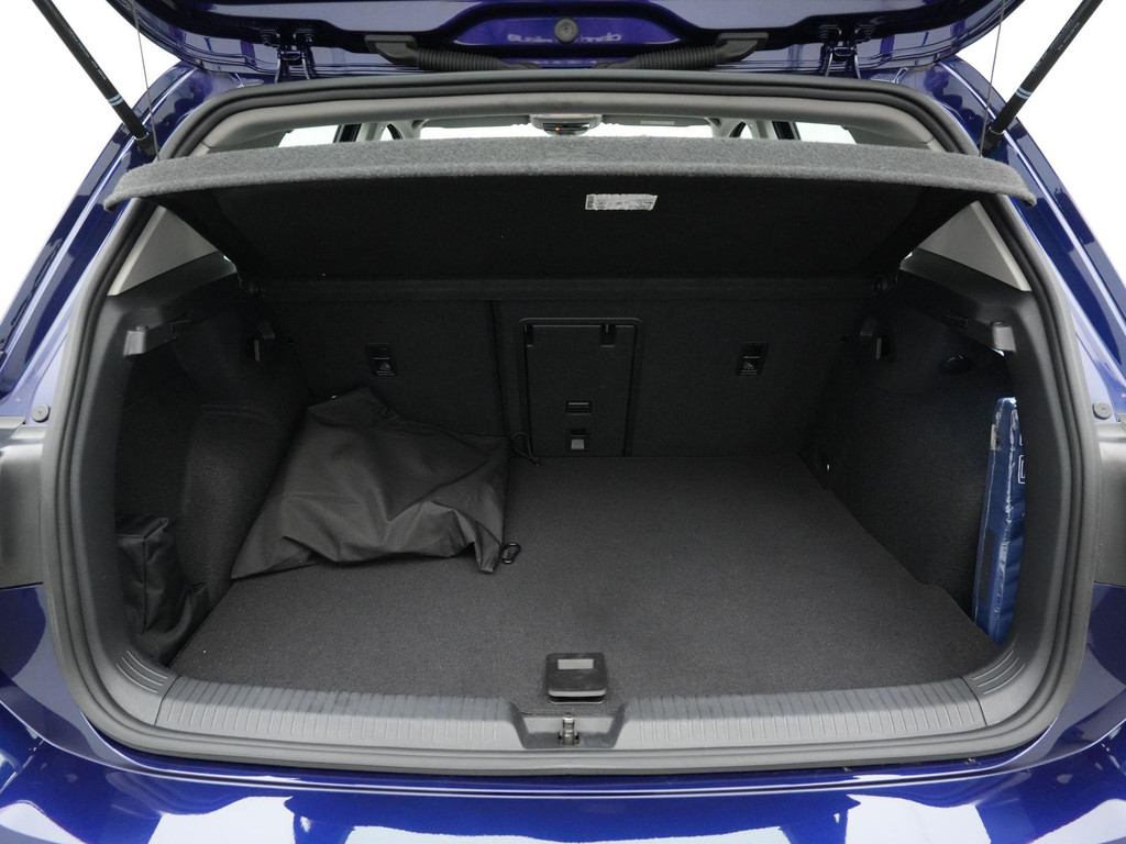 Volkswagen Golf (KGD77V) met abonnement