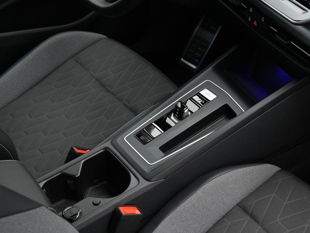 Volkswagen Golf (KGL28Z) met abonnement
