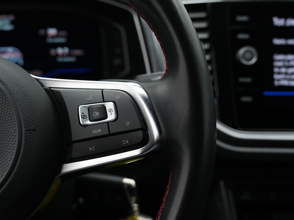 Volkswagen T-Roc (P028JP) met abonnement