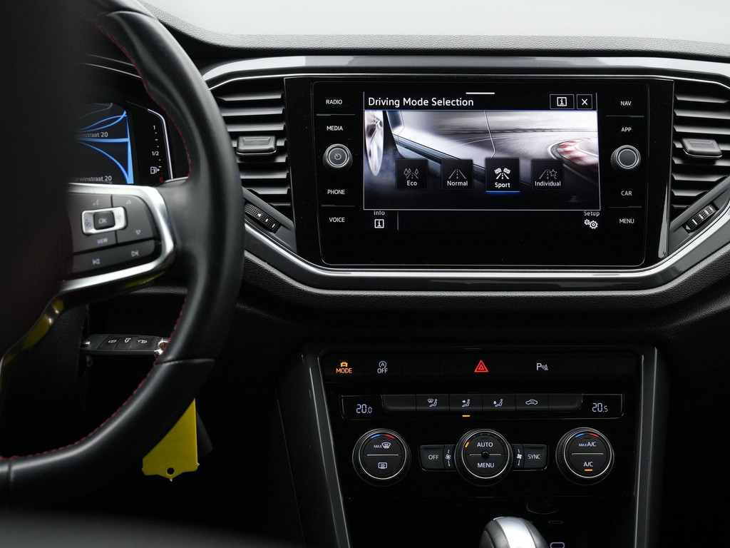 Volkswagen T-Roc (P028JP) met abonnement