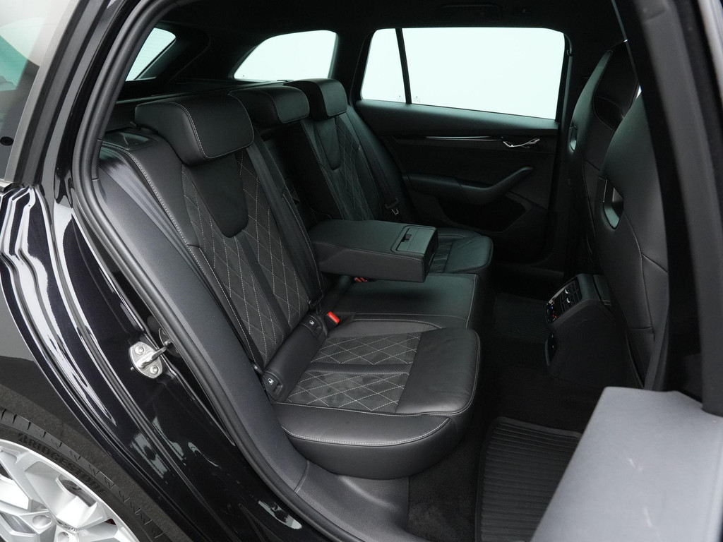 ŠKODA Octavia (KJK02L) met abonnement