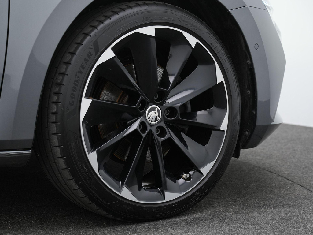 ŠKODA Superb (KBT99F) met abonnement