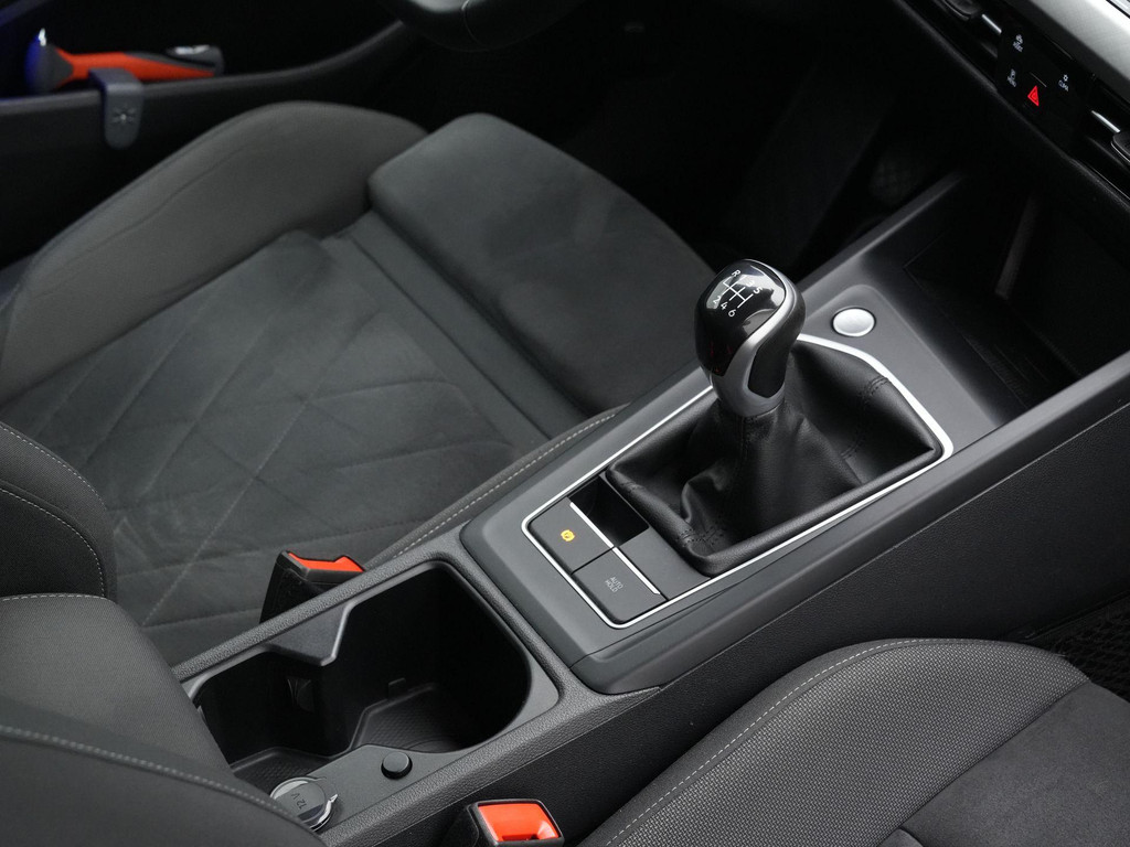 Volkswagen Golf (J250XG) met abonnement