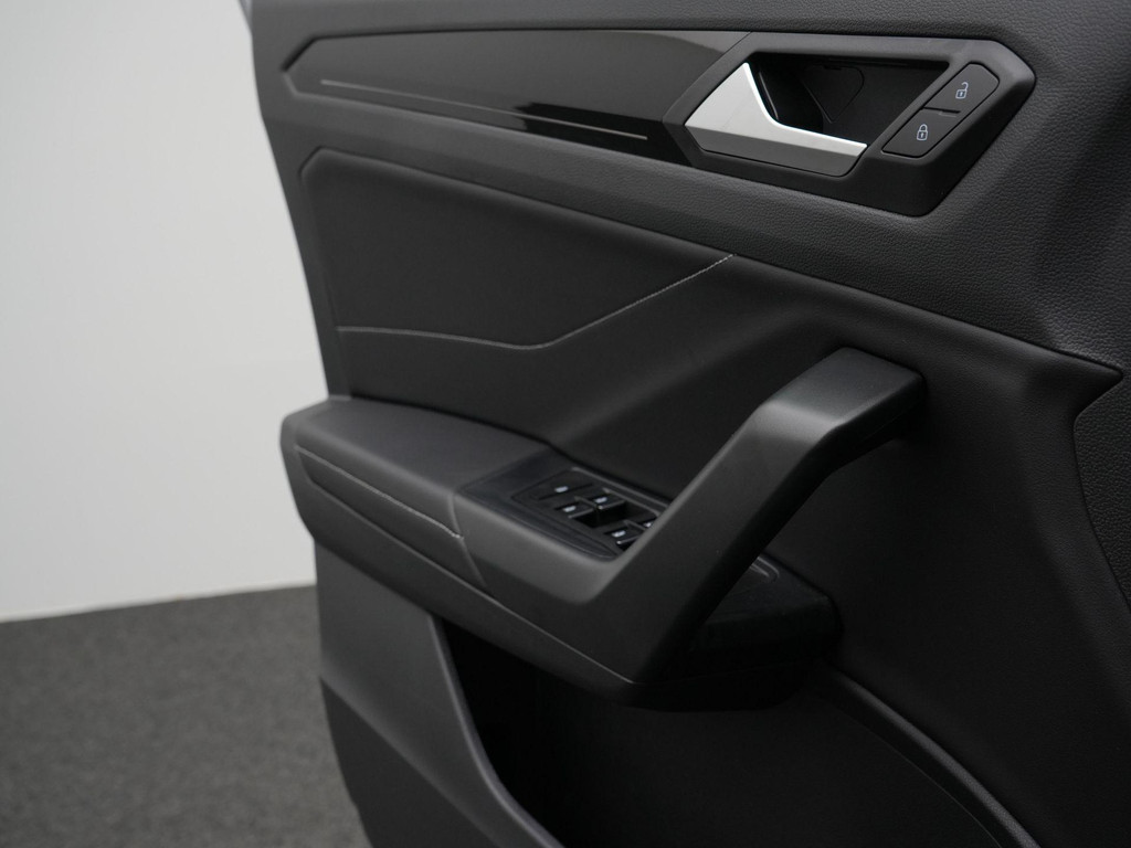 Volkswagen T-Roc (HVR17S) met abonnement