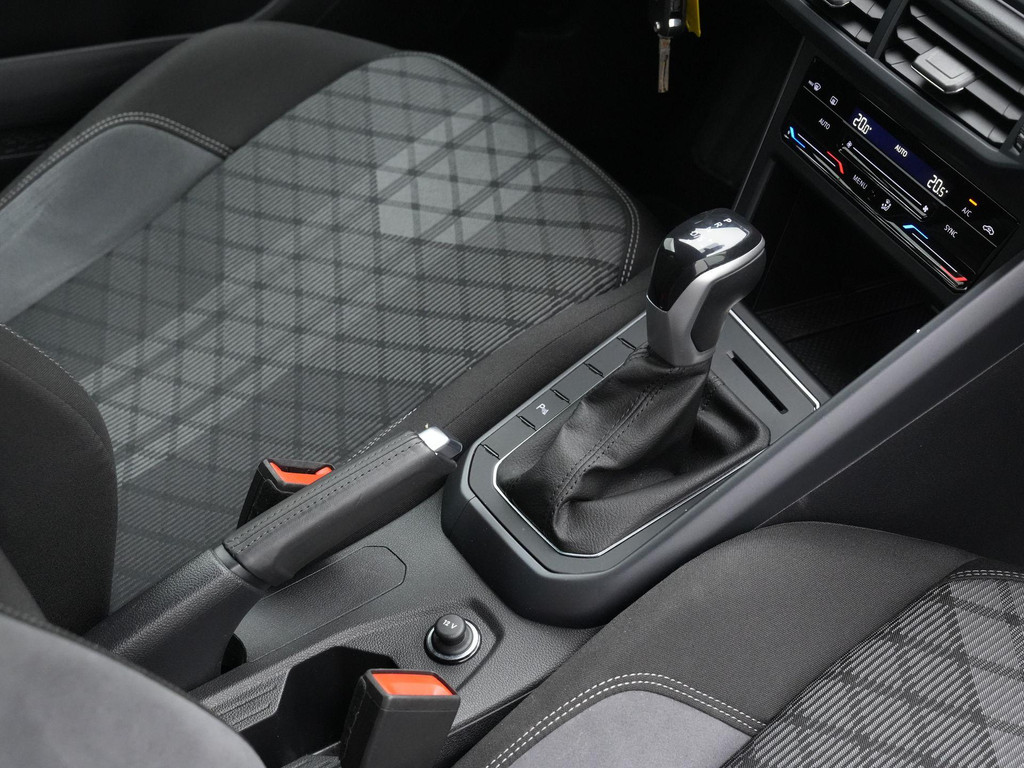 Volkswagen Polo (GTG72R) met abonnement