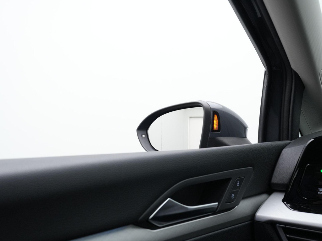 Volkswagen Golf (KGD04G) met abonnement