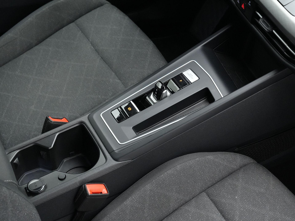 Volkswagen Golf (KGD04G) met abonnement