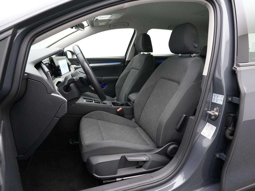 Volkswagen Golf (KGD04G) met abonnement
