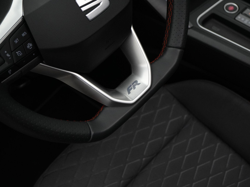 Seat Leon Sportstourer (GGT97R) met abonnement