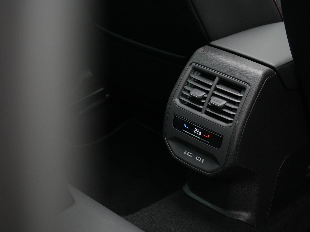 Seat Leon Sportstourer (GGT97R) met abonnement