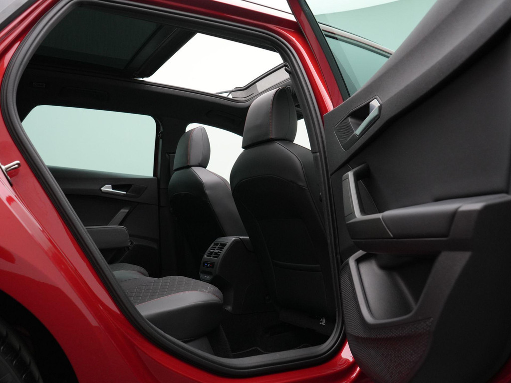 Seat Leon Sportstourer (GGT97R) met abonnement