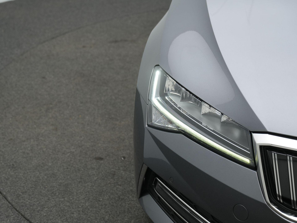 ŠKODA Superb (KHR41D) met abonnement