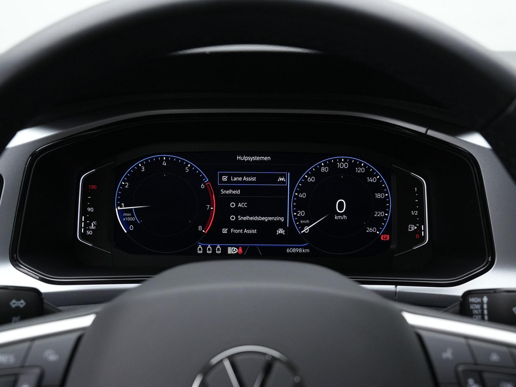 Volkswagen T-Roc (R262KJ) met abonnement