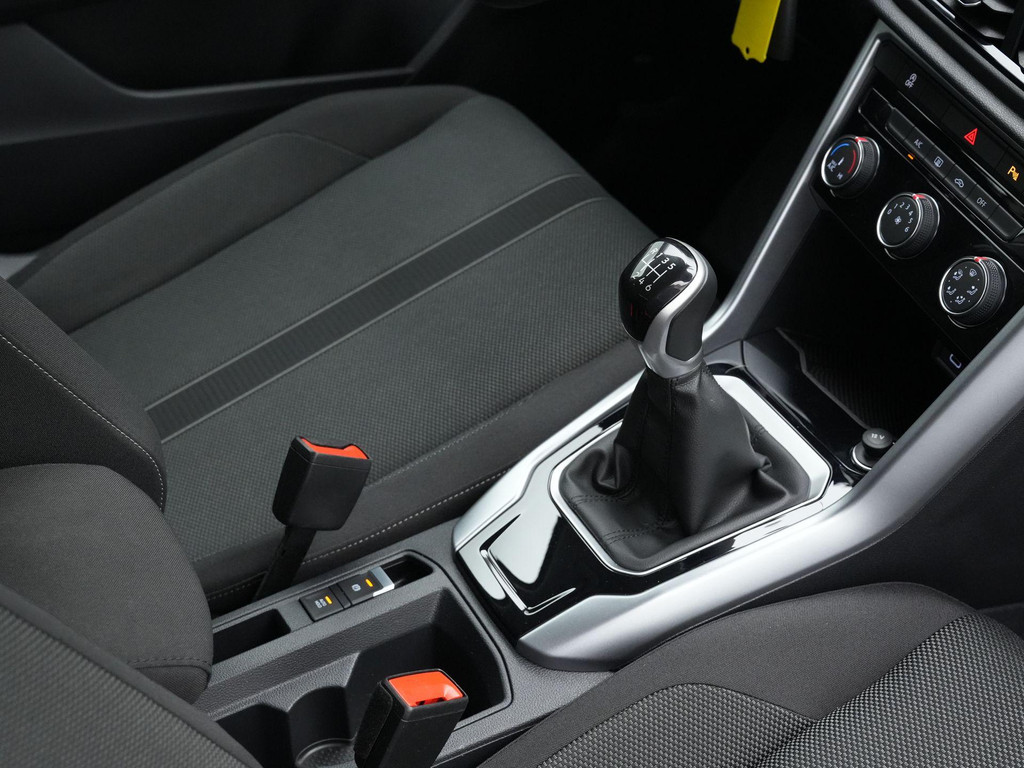 Volkswagen T-Roc (R262KJ) met abonnement