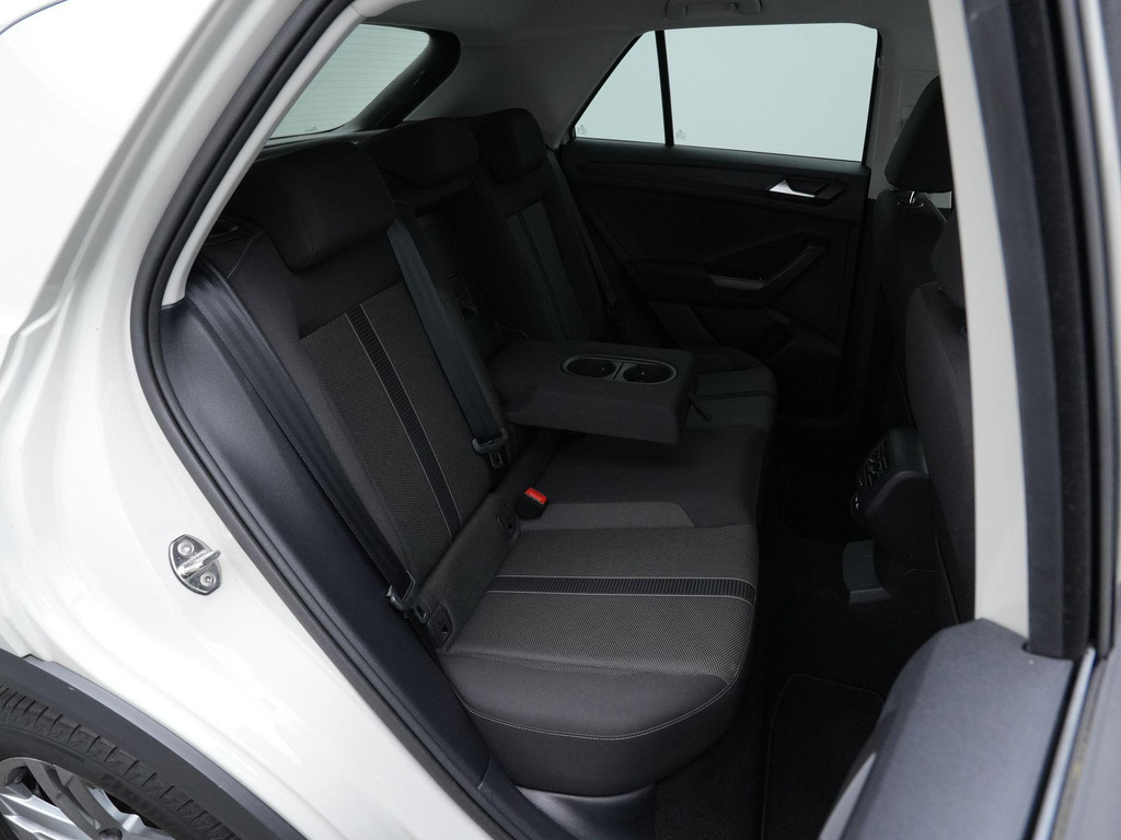 Volkswagen T-Roc (R262KJ) met abonnement