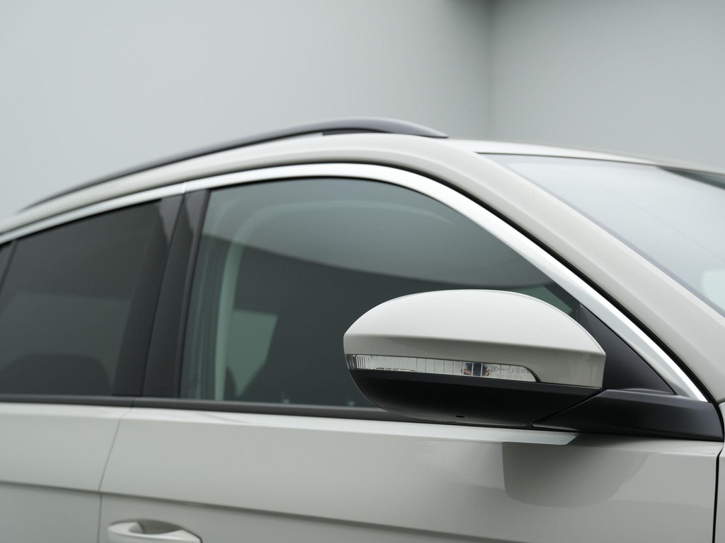 Volkswagen T-Roc (R262KJ) met abonnement