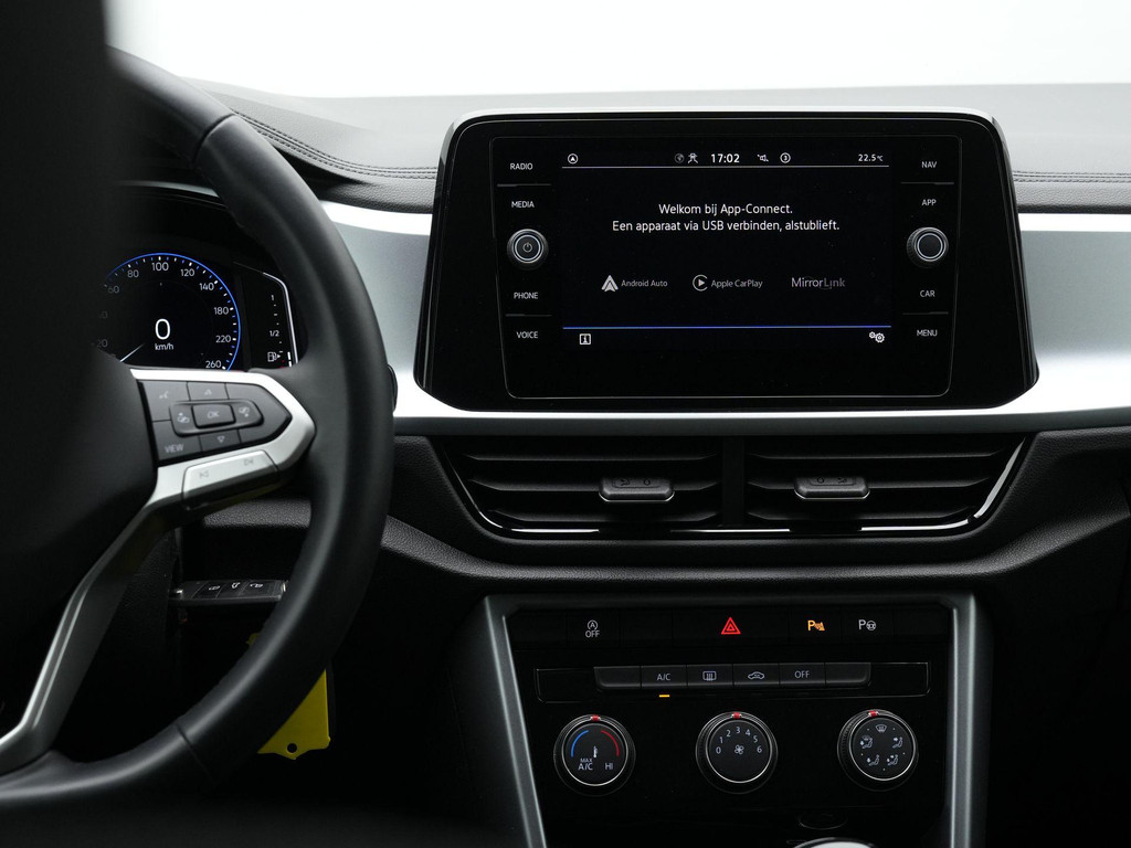 Volkswagen T-Roc (R262KJ) met abonnement