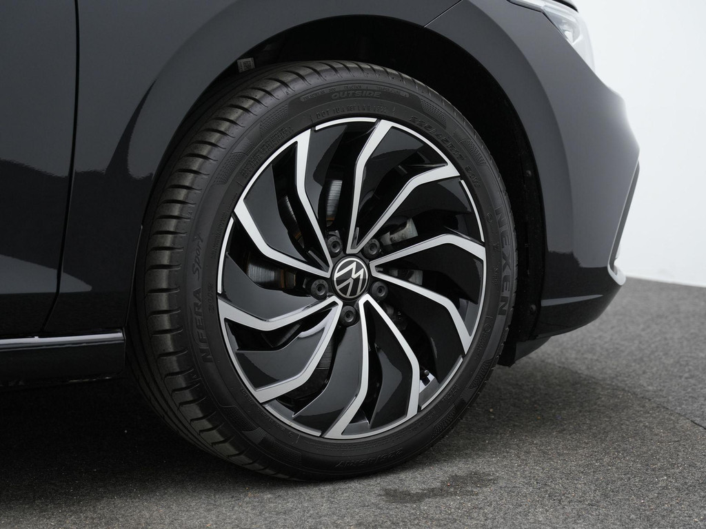 Volkswagen Golf (JTV63P) met abonnement