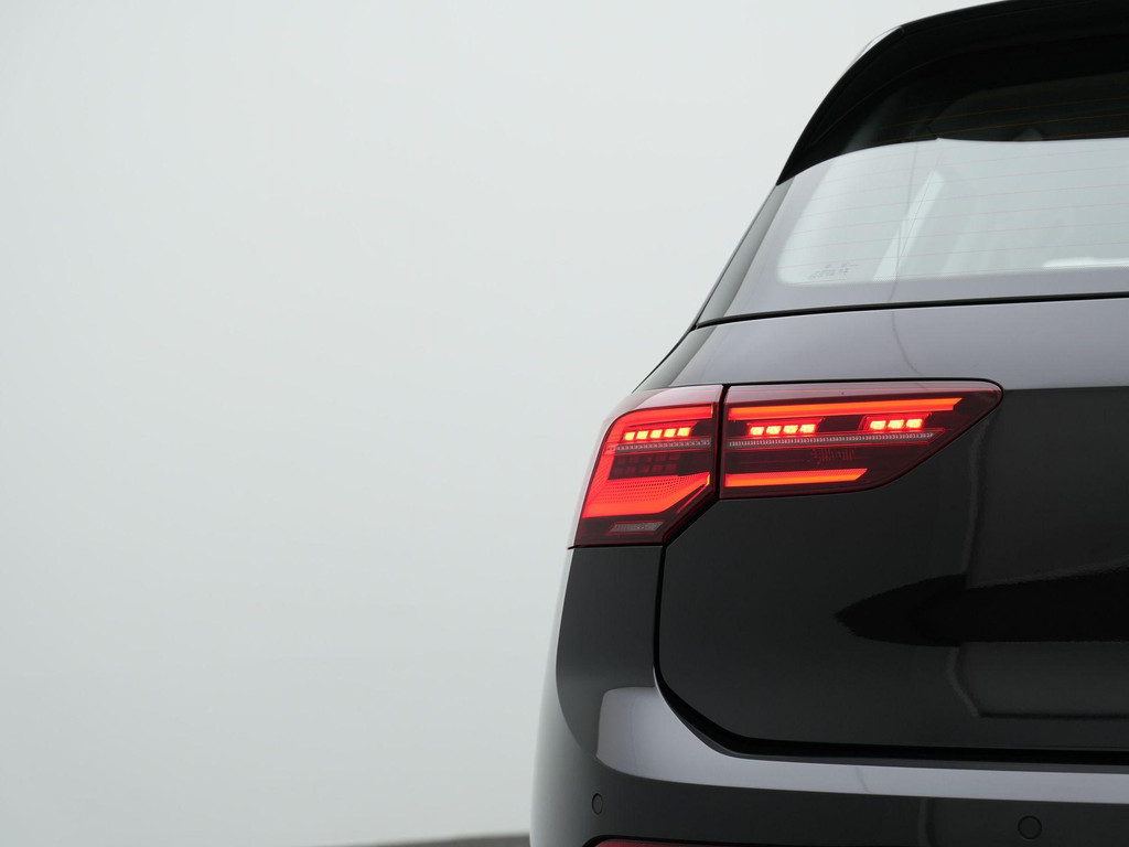 Volkswagen Golf (JTV63P) met abonnement