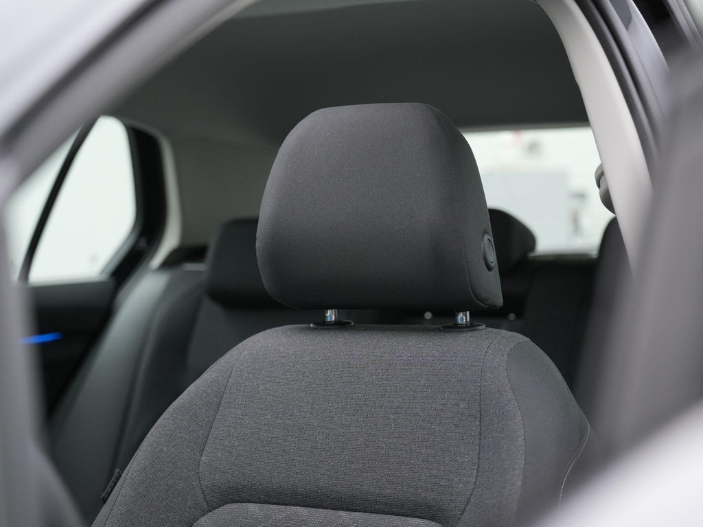 Volkswagen Golf (JTV63P) met abonnement
