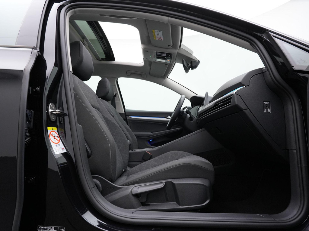Volkswagen Golf (JTV63P) met abonnement