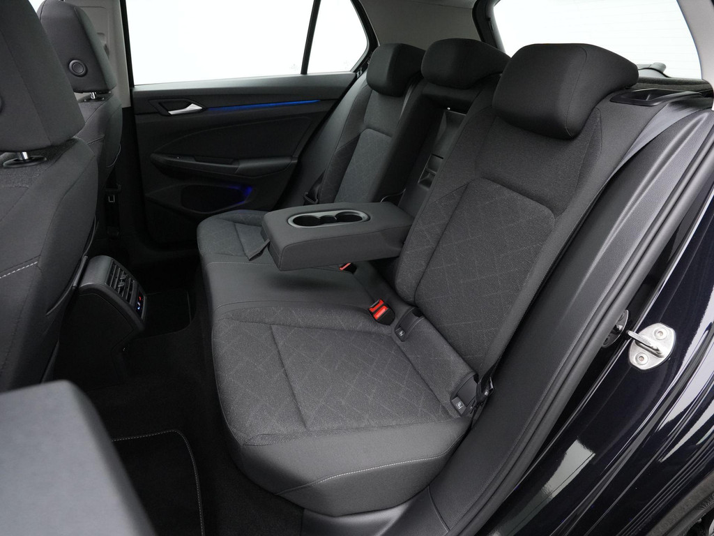 Volkswagen Golf (JTV63P) met abonnement