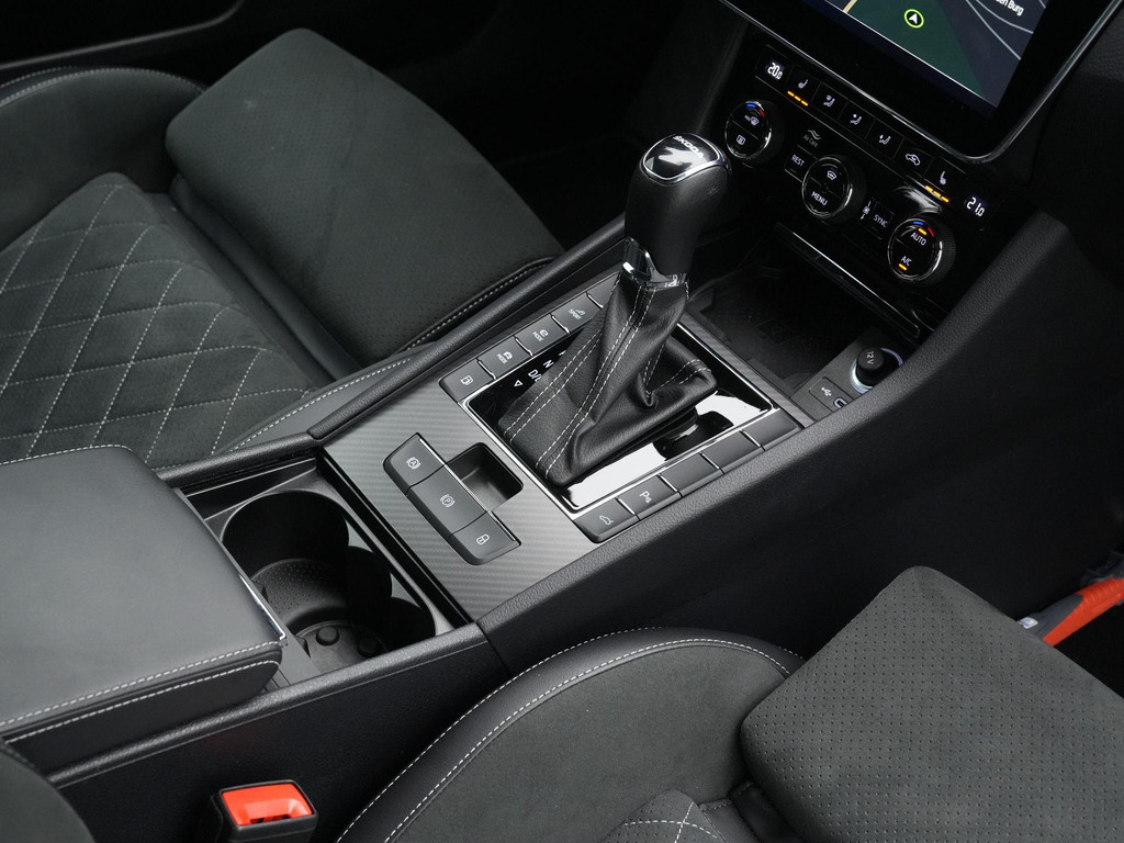ŠKODA Superb (X205PL) met abonnement