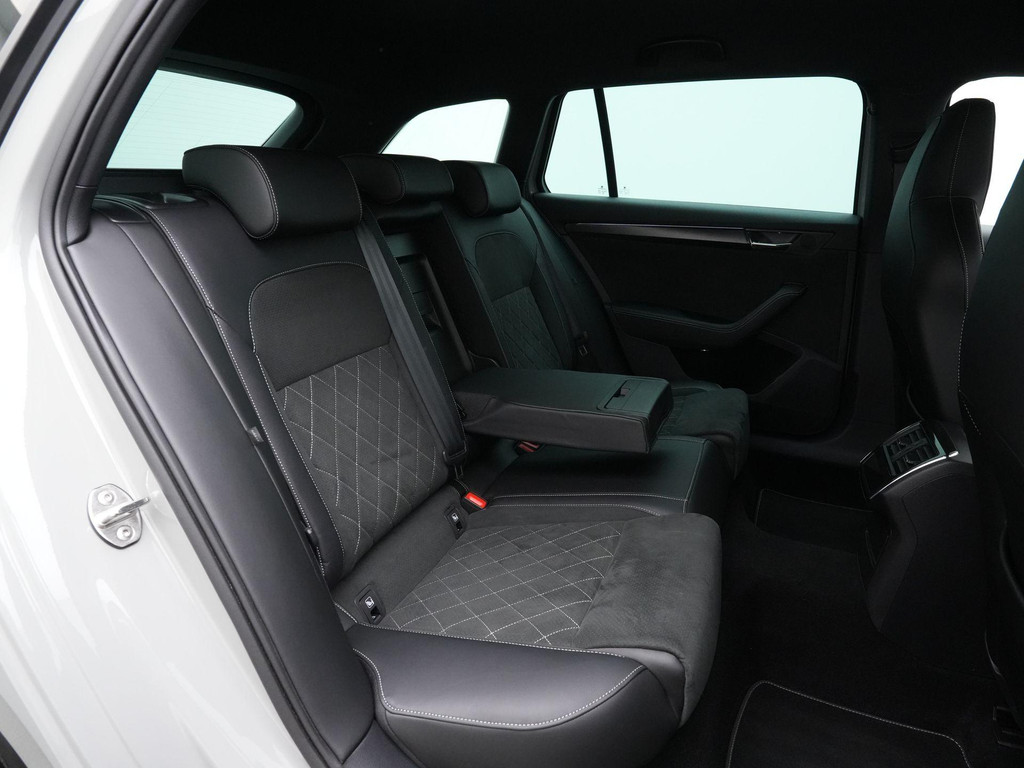 ŠKODA Superb (X205PL) met abonnement